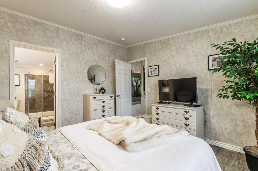 4 Cricklewood Crescent Property Photo 19