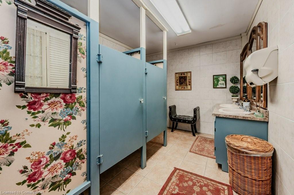 1303 Maryhill Road E Property Photo 14