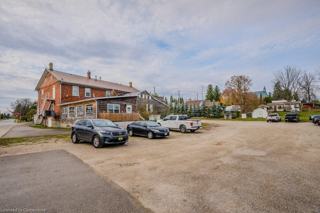 1303 Maryhill Road E Property Photo 43