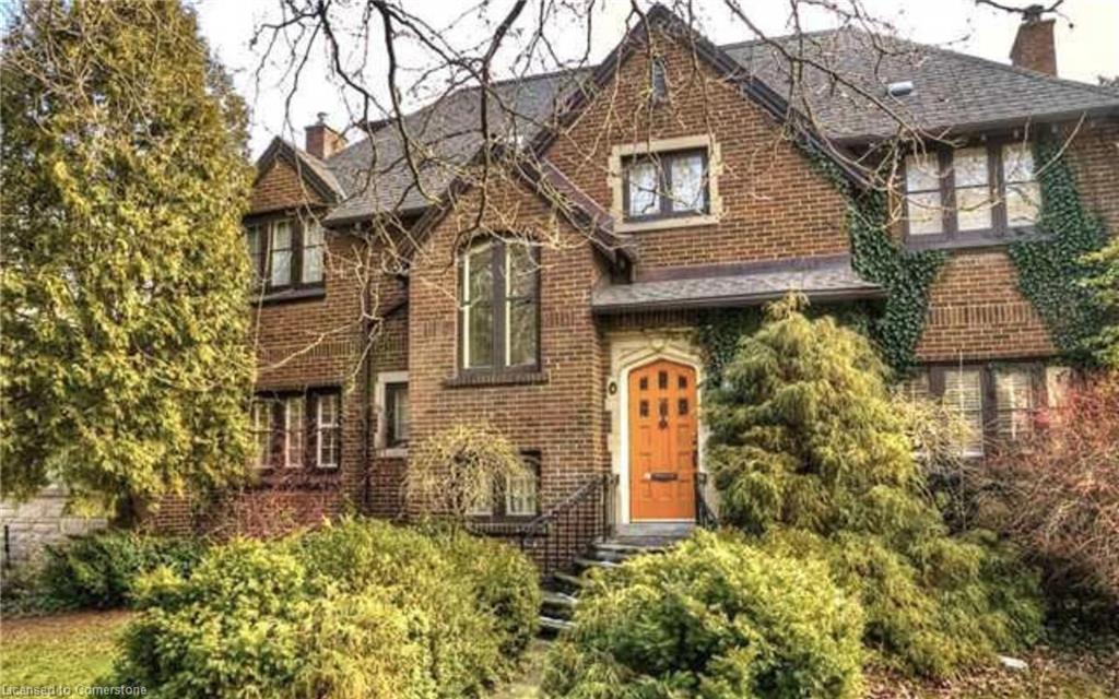4 Forsyth Avenue N Property Photo 6