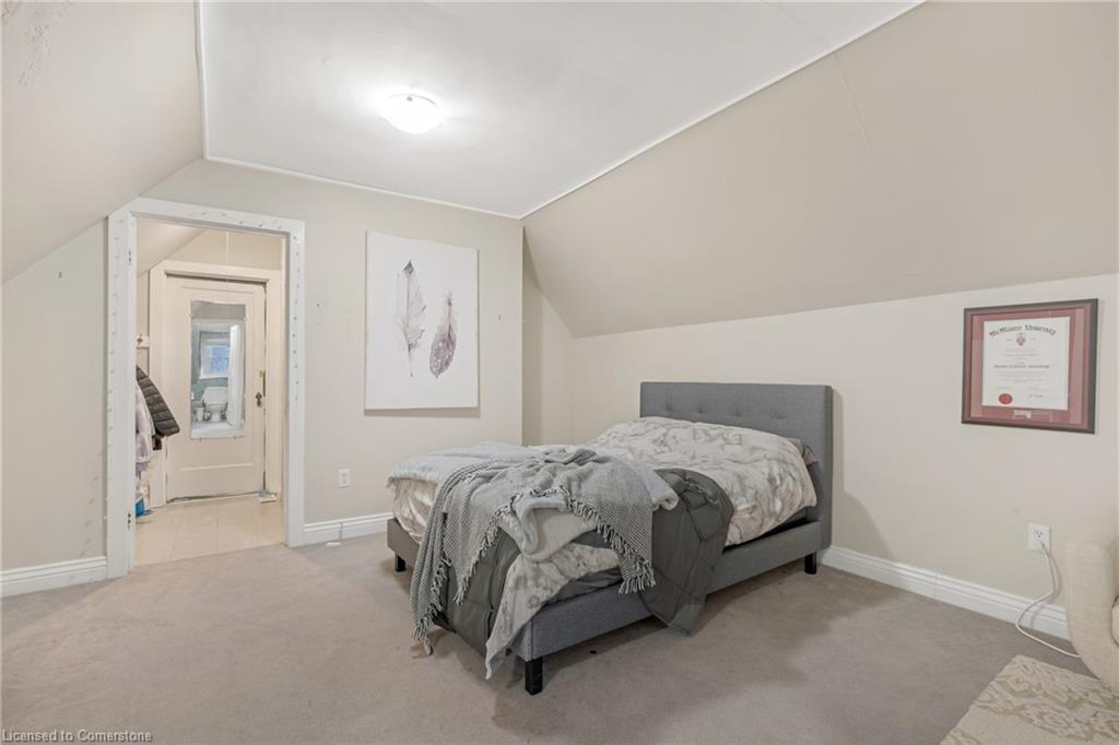 4 Forsyth Avenue N Property Photo 31