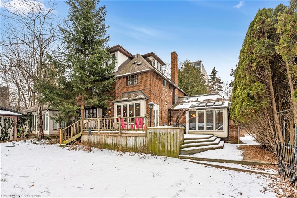 4 Forsyth Avenue N Property Photo 35