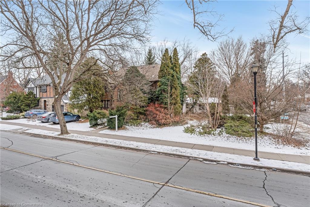 4 Forsyth Avenue N Property Photo 37