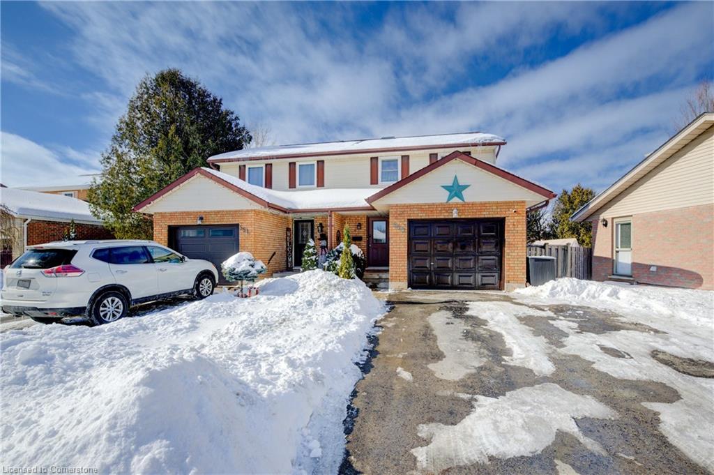 553 Springbank Avenue N Property Photo 2