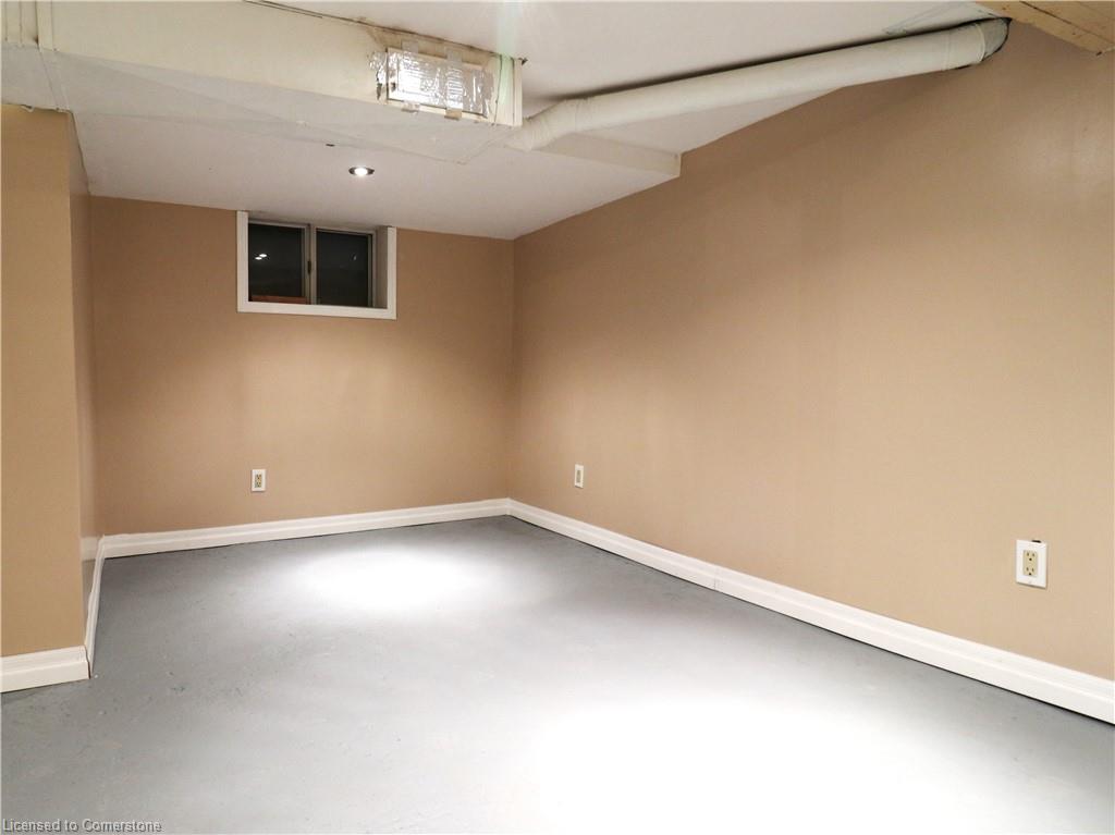 209 Weir Street N Property Photo 25