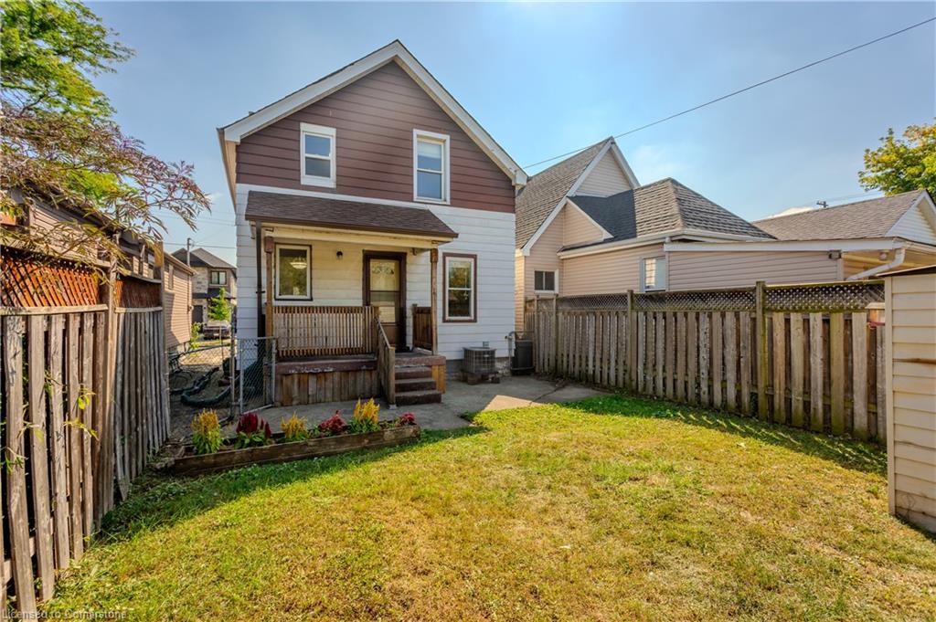 209 Weir Street N Property Photo 26