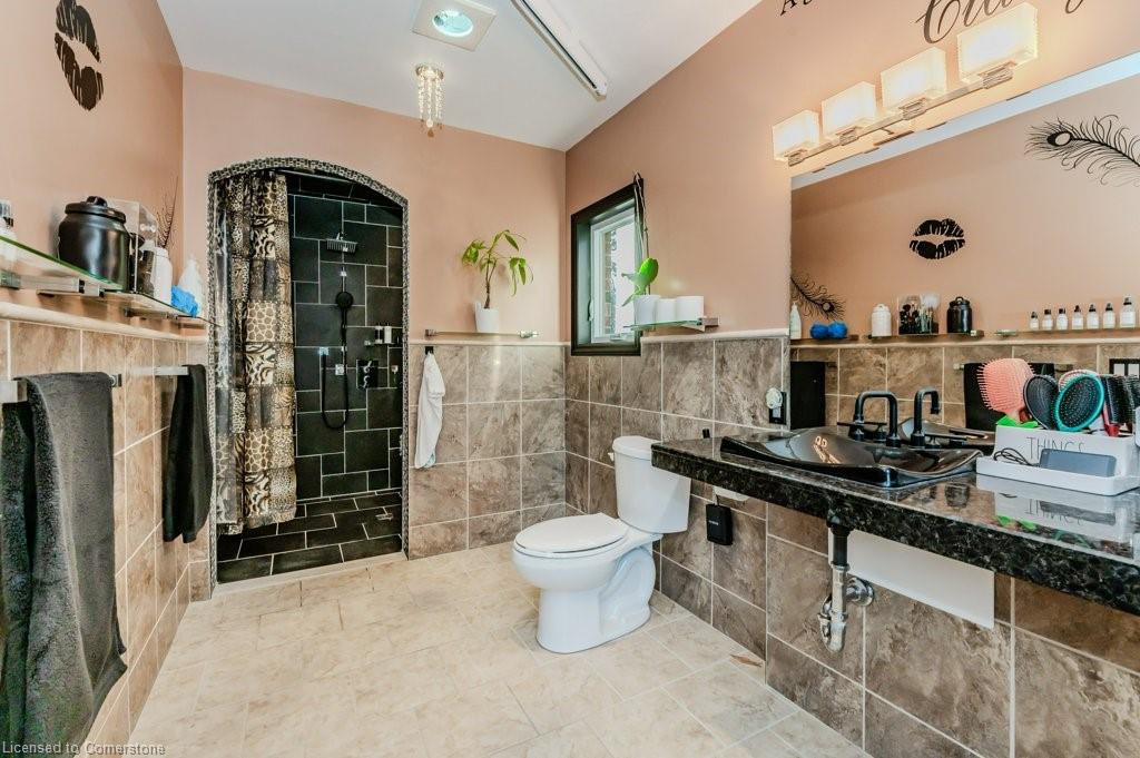 5822 2nd Line Property Photo 15