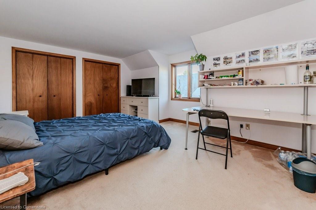 5822 2nd Line Property Photo 18