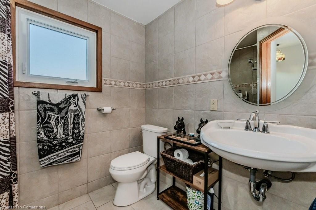 5822 2nd Line Property Photo 14