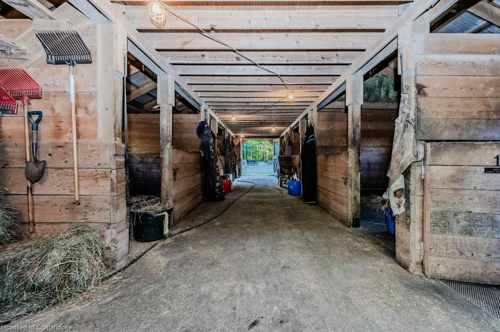 5822 2nd Line Property Photo 30