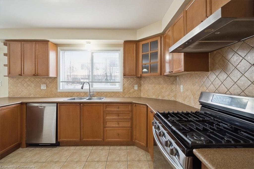 820 Speck Crossing Property Photo 7