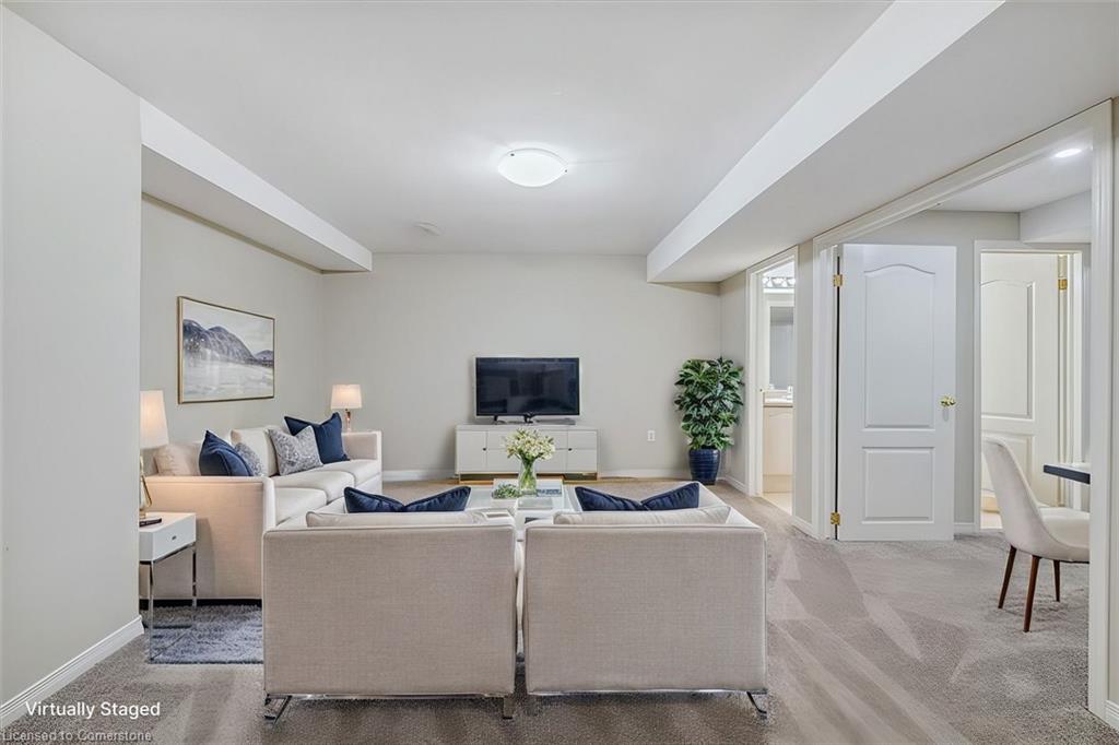 45-24 Kenyon Crescent Property Photo 4