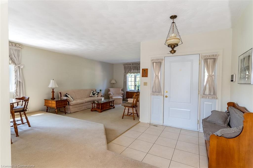 47 Winter Way Property Photo 3