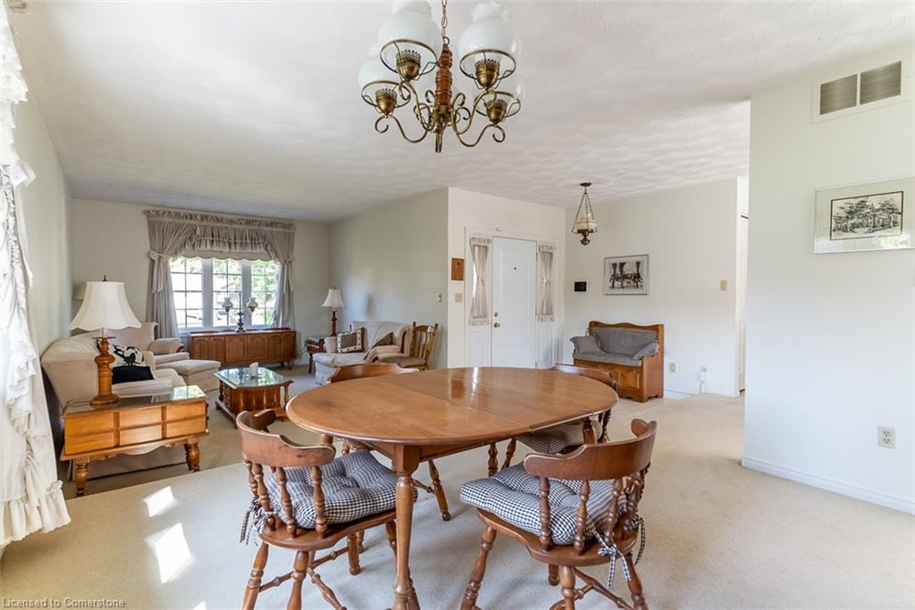 47 Winter Way Property Photo 5