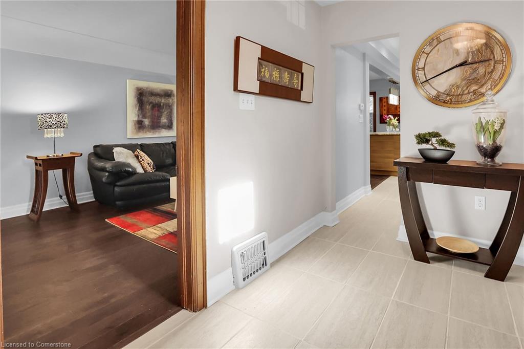 65 London Street S Property Photo 5
