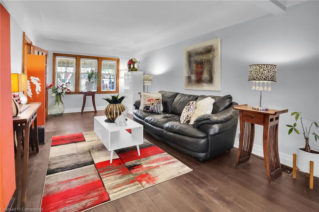 65 London Street S Property Photo 7