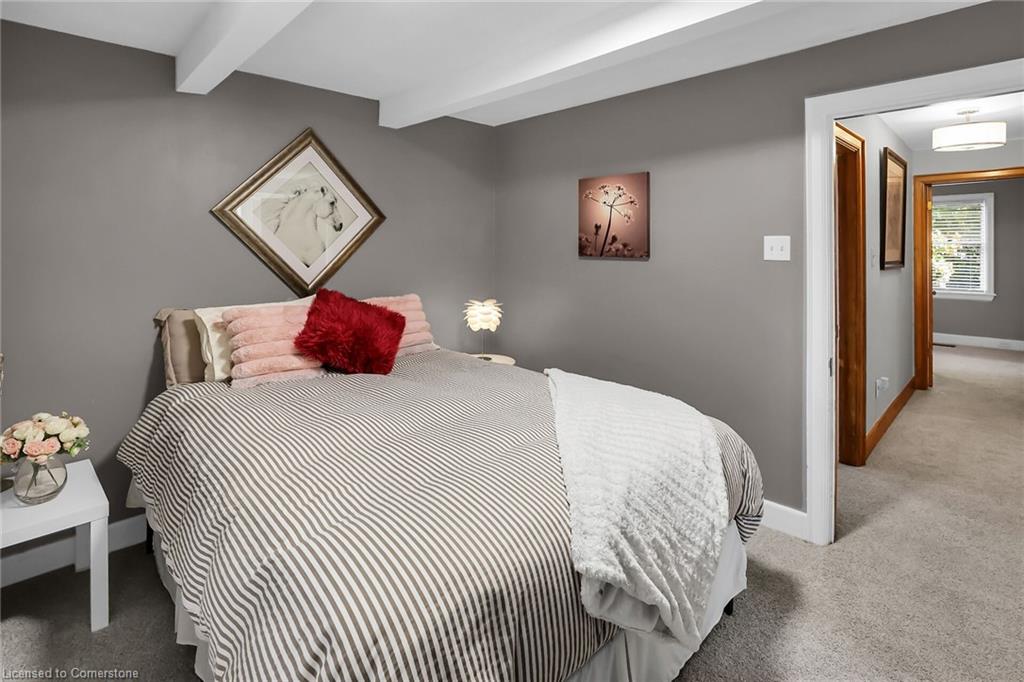 65 London Street S Property Photo 24