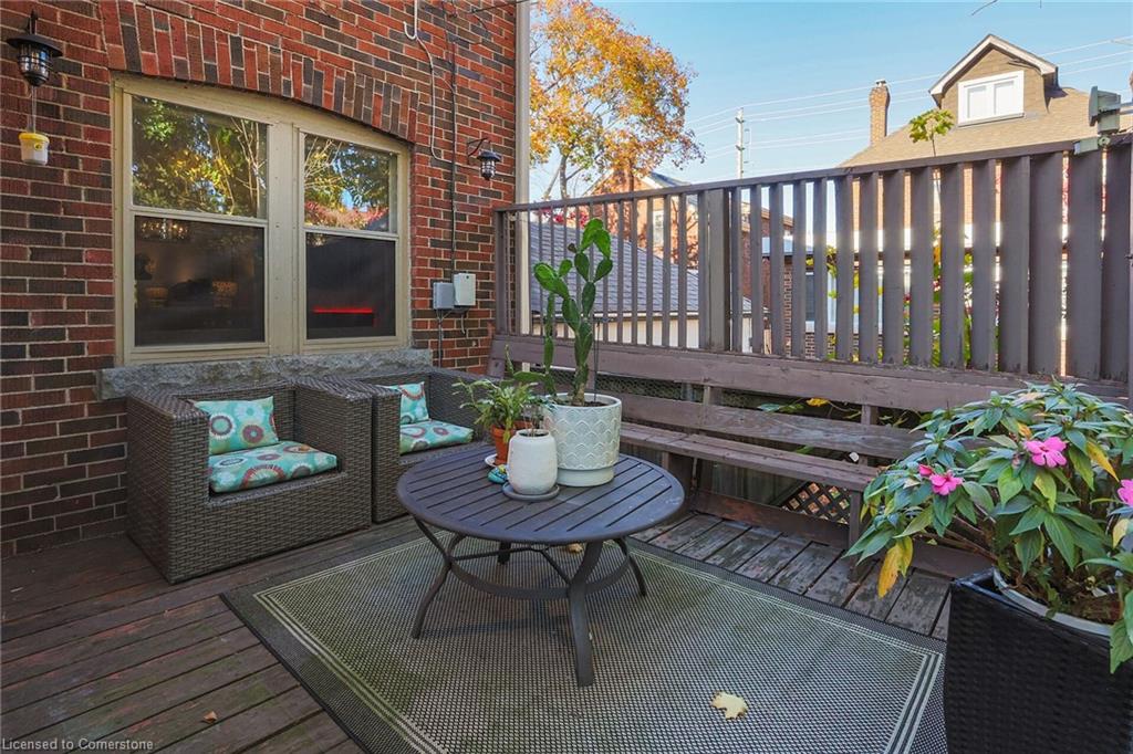 65 London Street S Property Photo 43