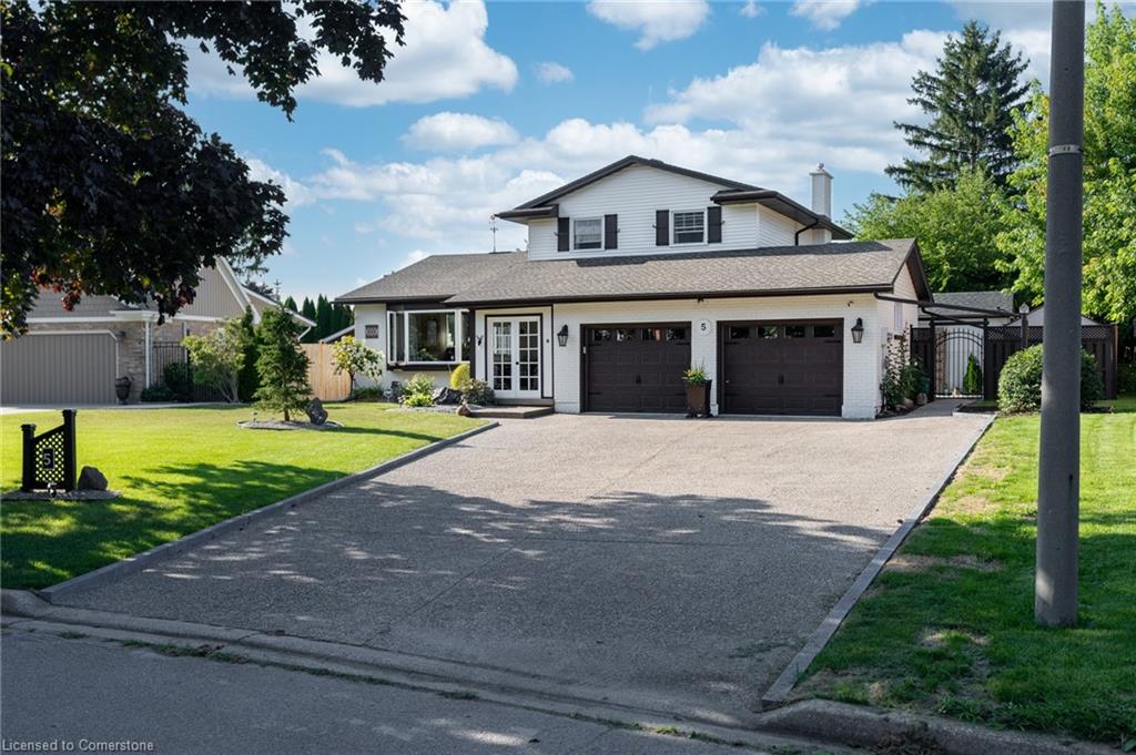 5 Lower Canada Drive Property Photo 3
