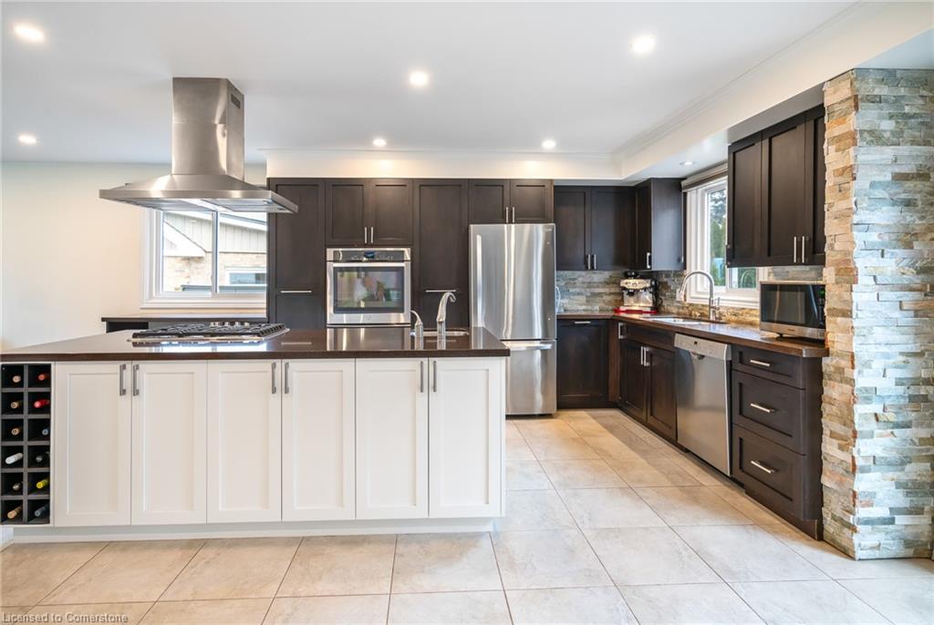 5 Lower Canada Drive Property Photo 19