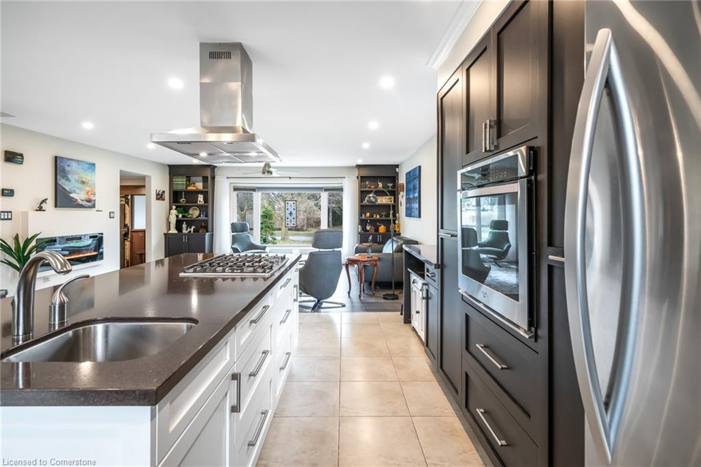 5 Lower Canada Drive Property Photo 21