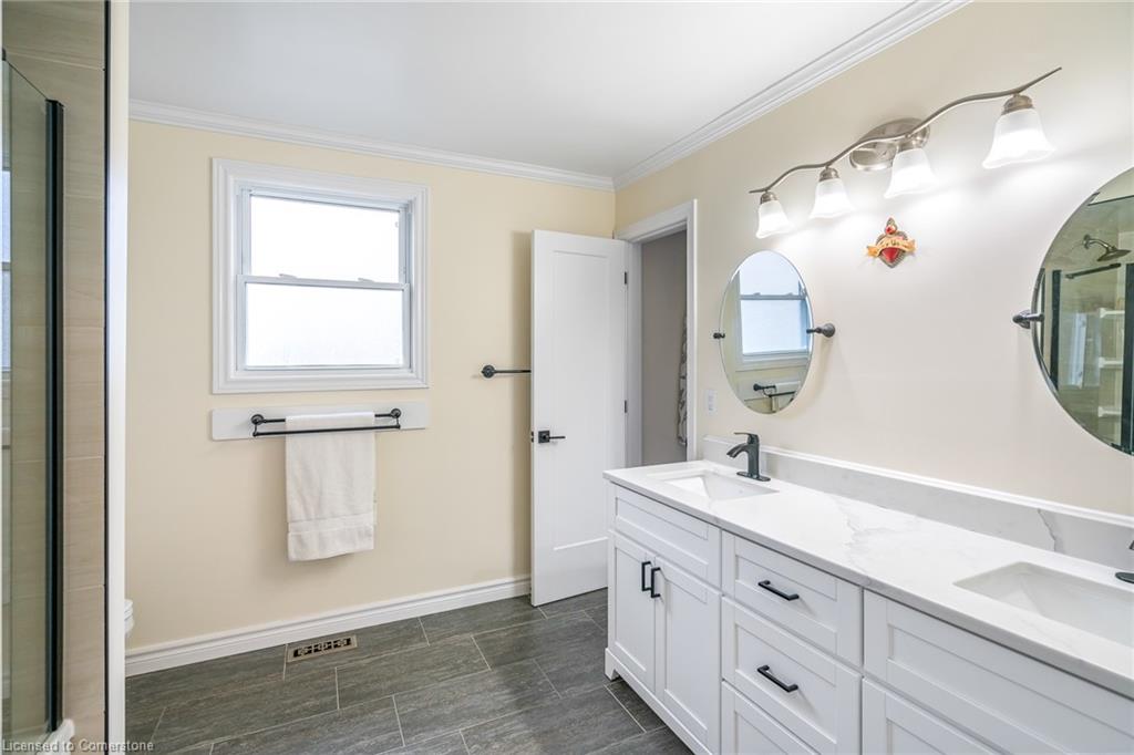 5 Lower Canada Drive Property Photo 34