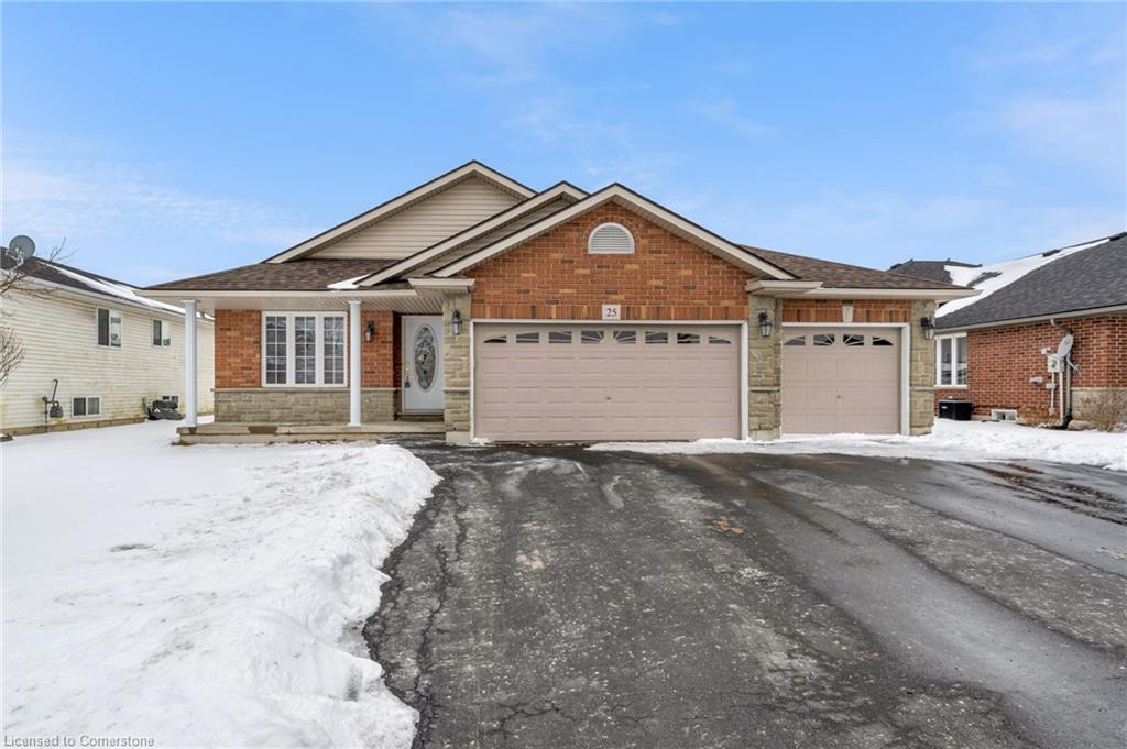 25 Mapleview Drive Property Photo 2