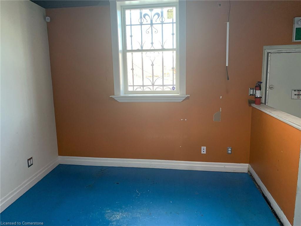 C1-185 King Street E Property Photo 6