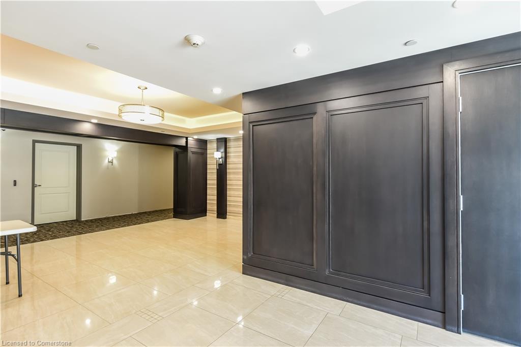 329-125 Shoreview Place Property Photo 13