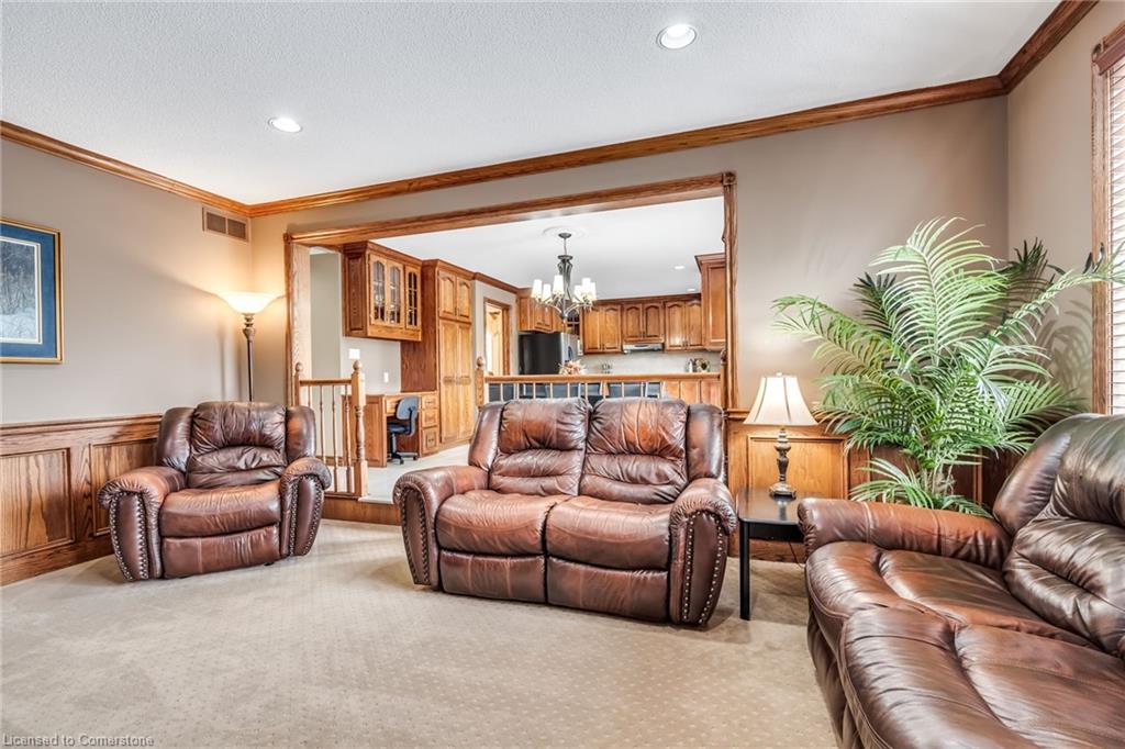 7689 Mount Carmel Boulevard Property Photo 14