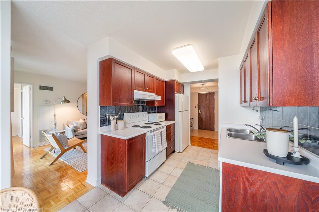 808-156 Enfield Place Property Photo 13