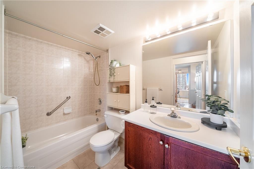 808-156 Enfield Place Property Photo 24