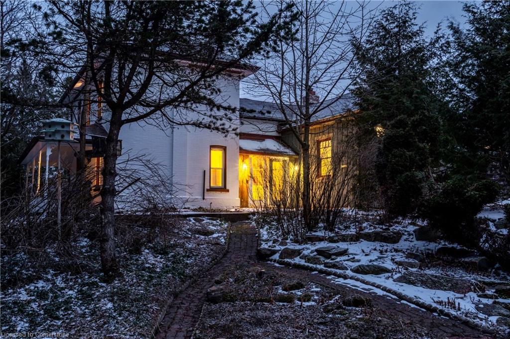 4974 4th Line Property Photo