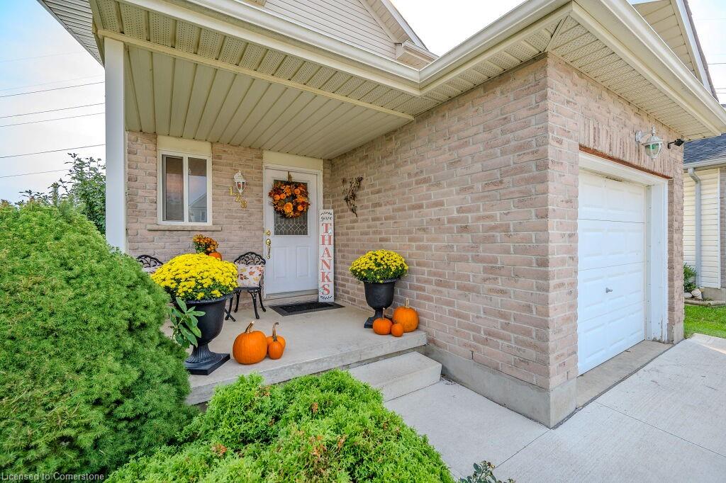128 Henhoeffer Crescent Property Photo 4