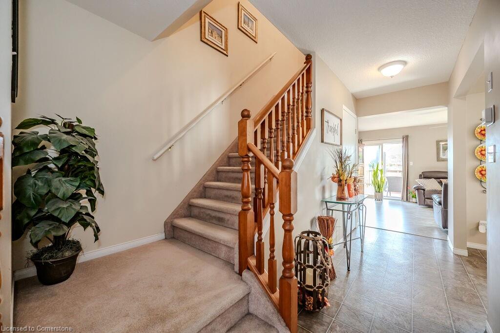 128 Henhoeffer Crescent Property Photo 8