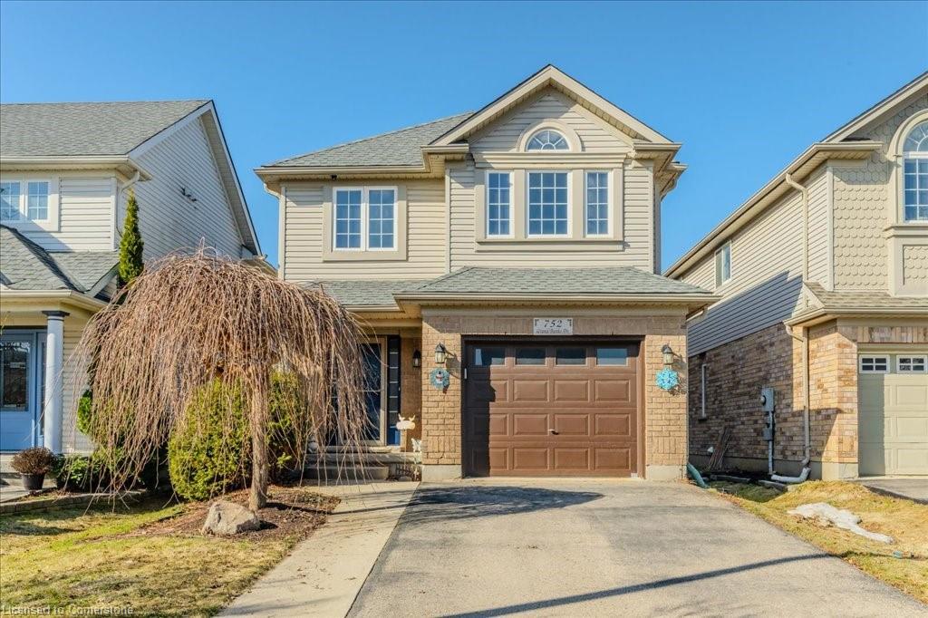 752 Grand Banks Drive Property Photo