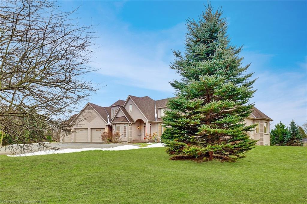 7 Deer Run Crescent Property Photo 2