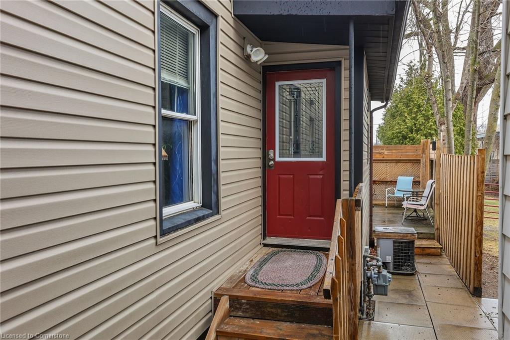 15 Adelaide Street Property Photo 4