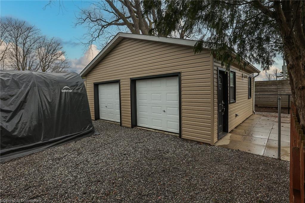 15 Adelaide Street Property Photo 7