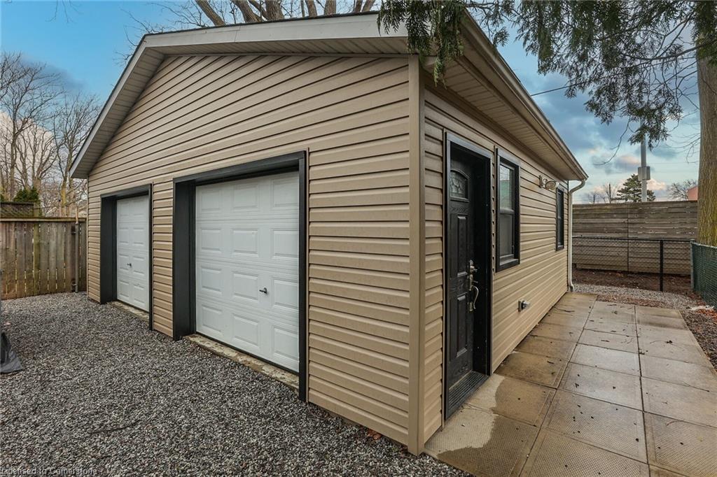 15 Adelaide Street Property Photo 10