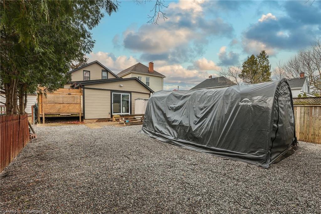 15 Adelaide Street Property Photo 18