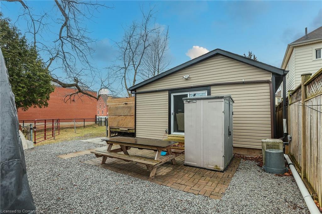 15 Adelaide Street Property Photo 19