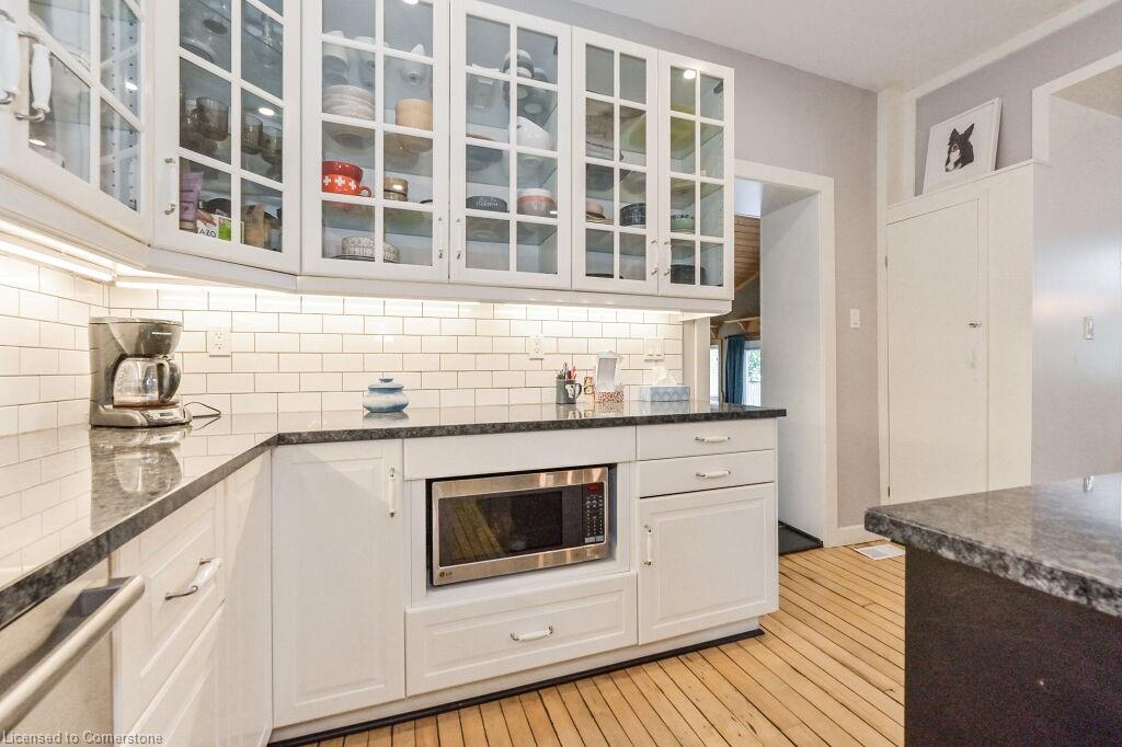 180 Union Street W Property Photo 10