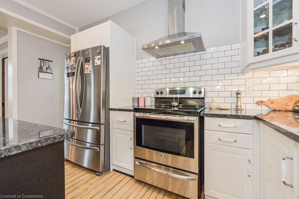 180 Union Street W Property Photo 12