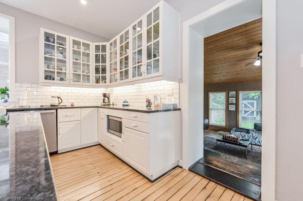 180 Union Street W Property Photo 13