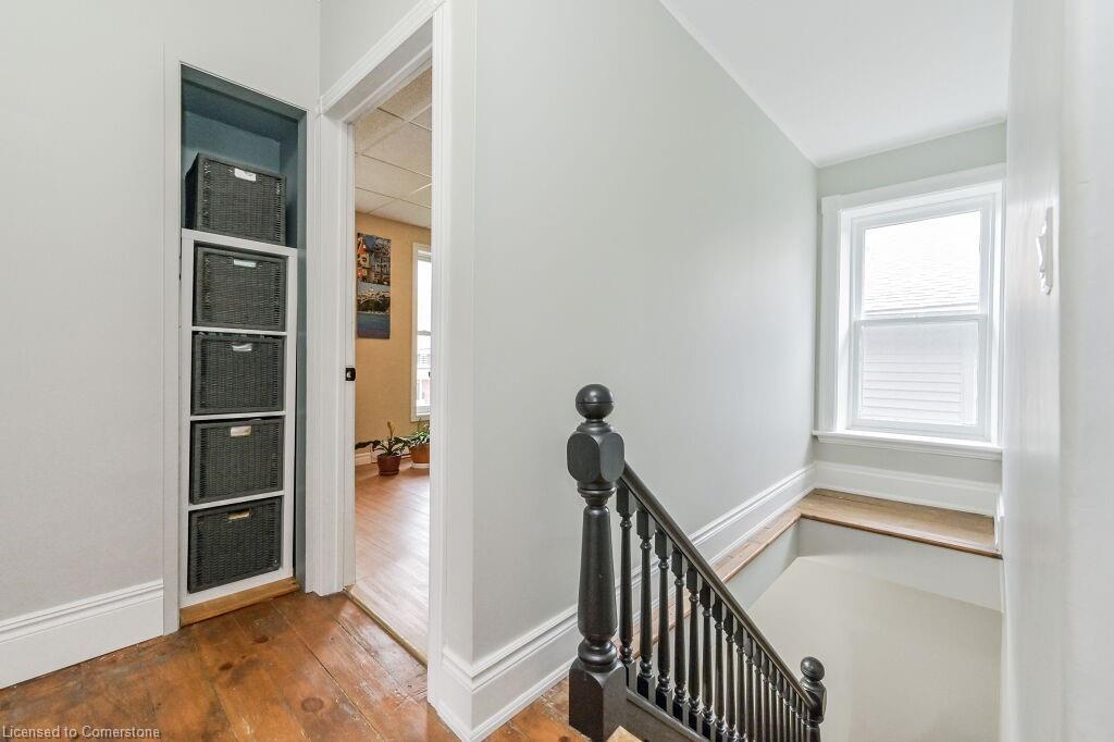 180 Union Street W Property Photo 23