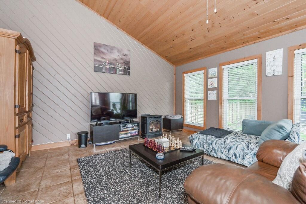180 Union Street W Property Photo 38