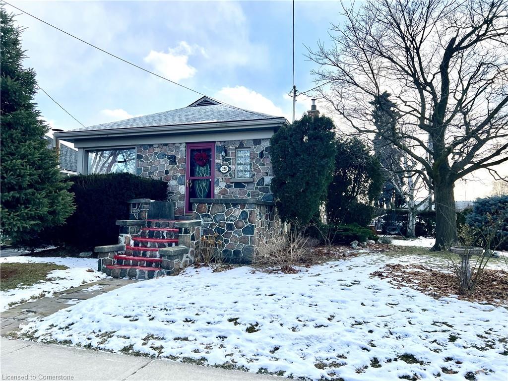 258 Brucedale Avenue E Property Photo