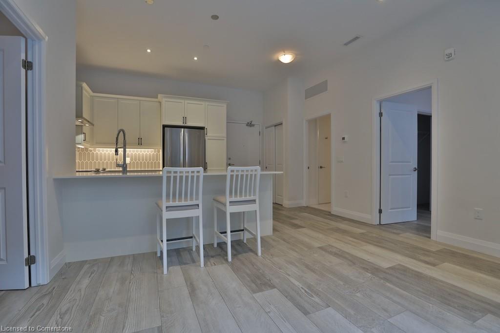 118-1 Redfern Avenue Property Photo 11