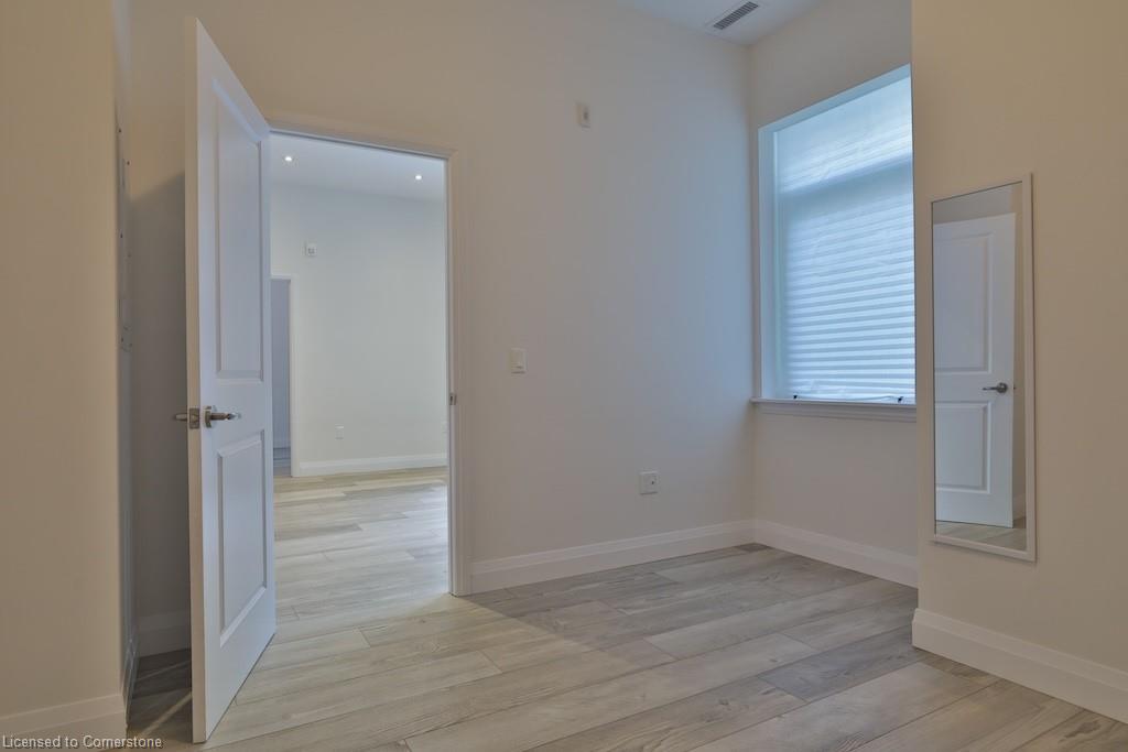 118-1 Redfern Avenue Property Photo 14